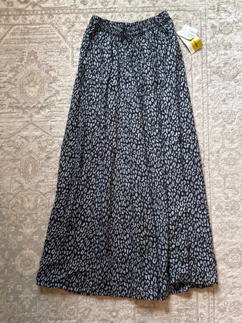 Cathy Daniels Black and Gray Leopard Print Maxi Skirt